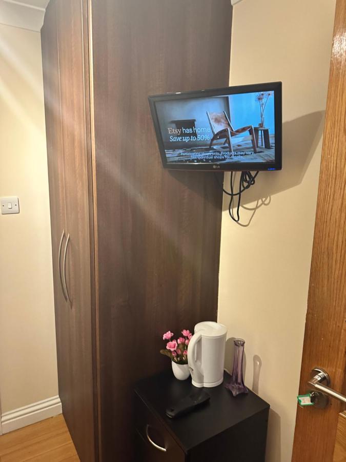 Sultania Motel And Catering Hedgerley 외부 사진
